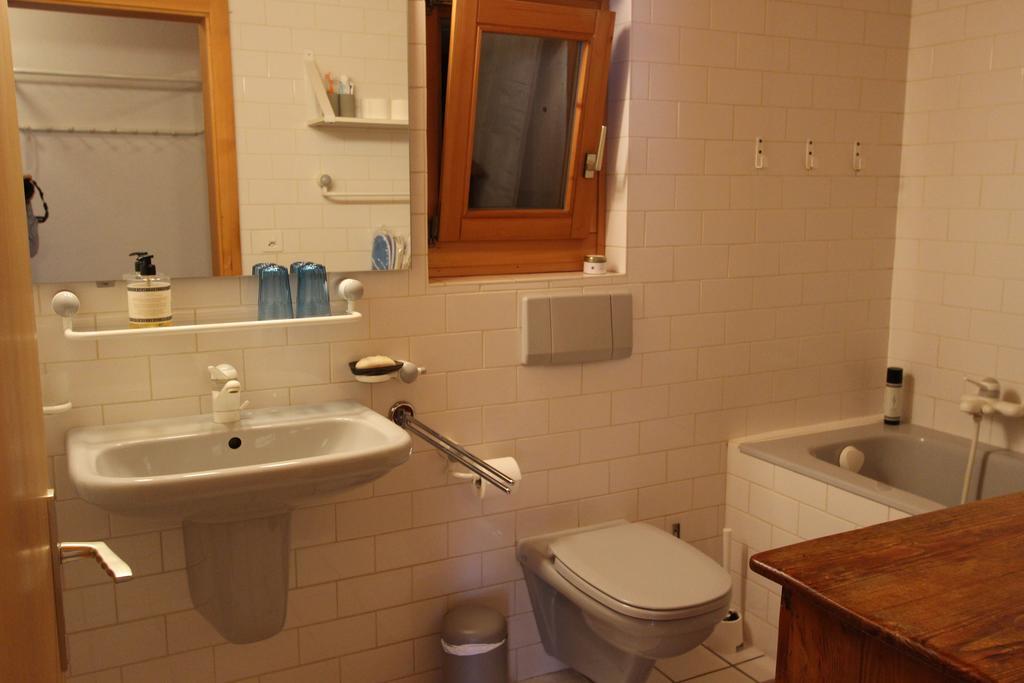 La Boutique Apartment Rossiniere Bagian luar foto
