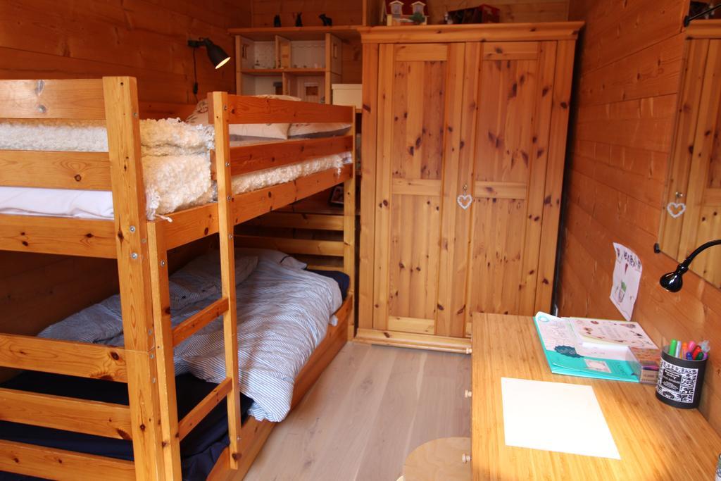 La Boutique Apartment Rossiniere Bagian luar foto