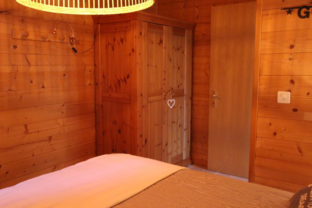 La Boutique Apartment Rossiniere Bagian luar foto