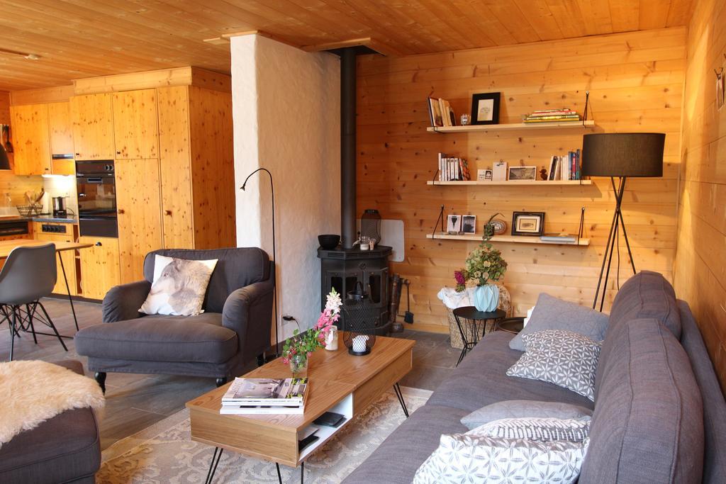 La Boutique Apartment Rossiniere Bagian luar foto