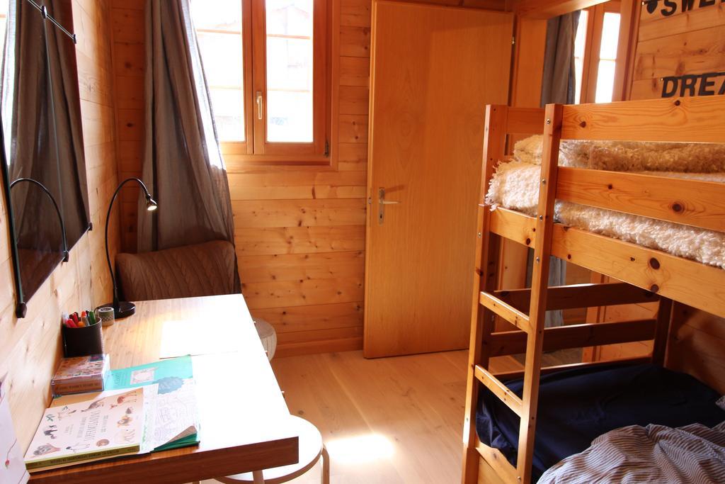La Boutique Apartment Rossiniere Bagian luar foto